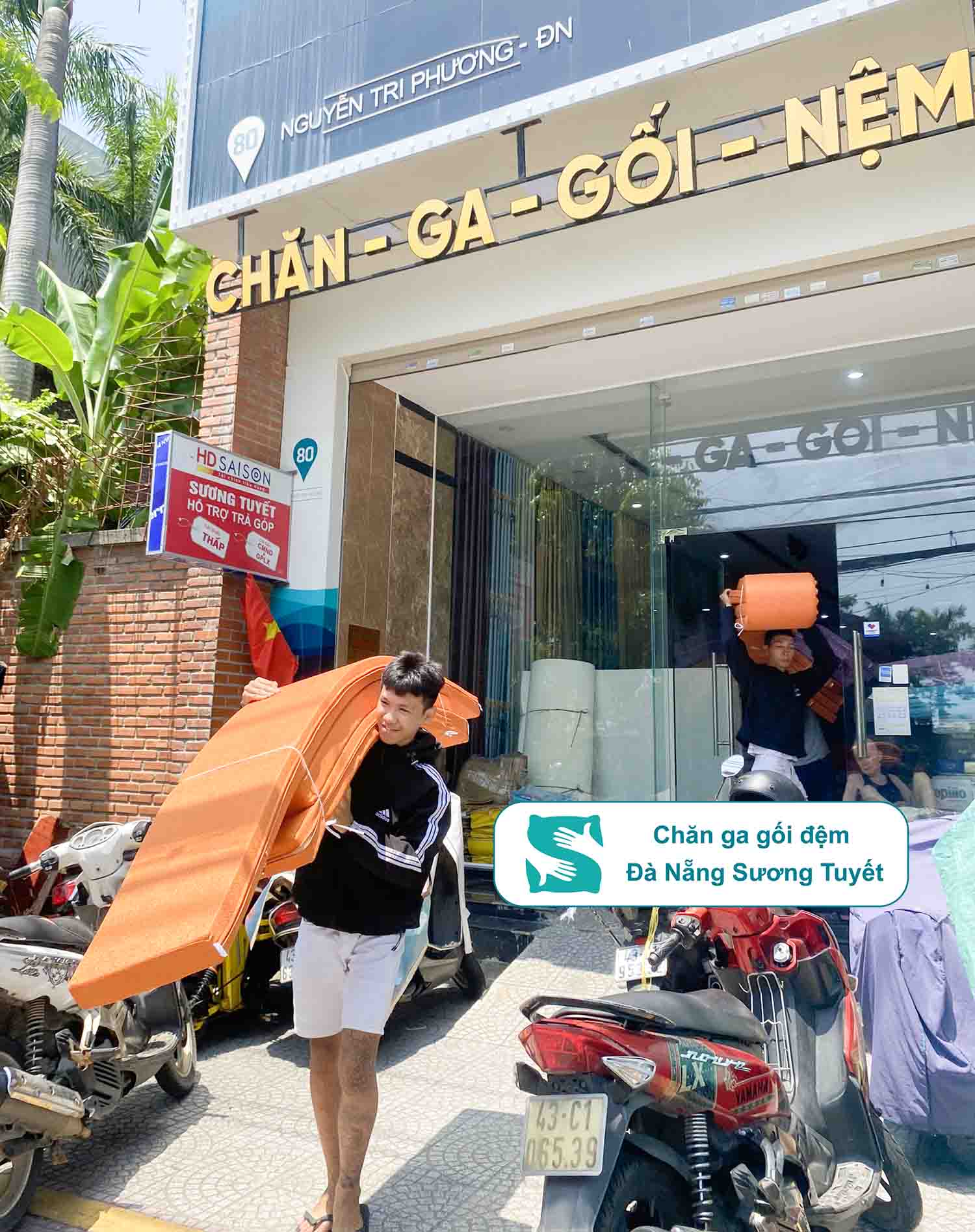 Cửa hàng chăn ga gối nệm, đệm ghế, rèm cửa Sương Tuyết tọa lạc tại 80 Nguyễn Tri Phương, quận Thanh Khê.